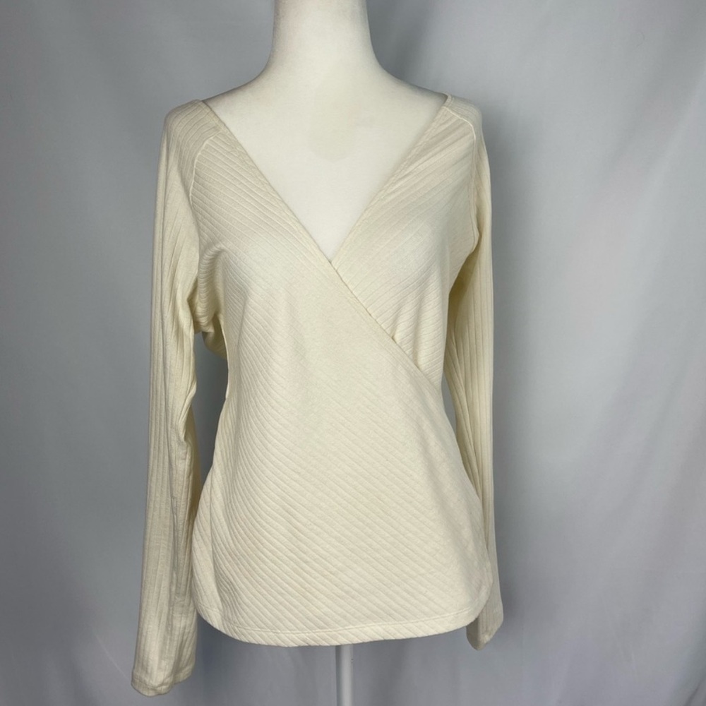 ANTHROPOLOGY MAUVE NWOT WRAP LONG SLEEVE   SUPER SOFT!